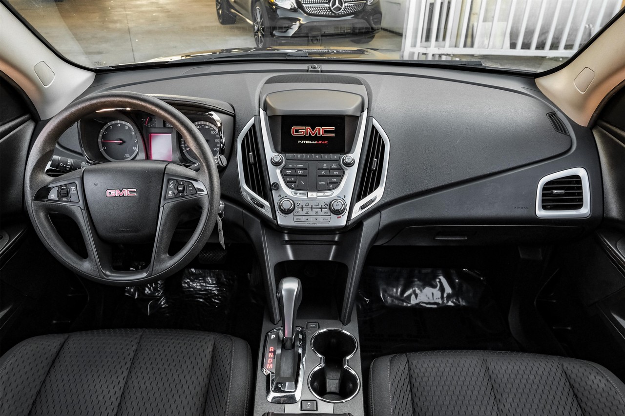 GMC Terrain Vehicle Main Gallery Image 14