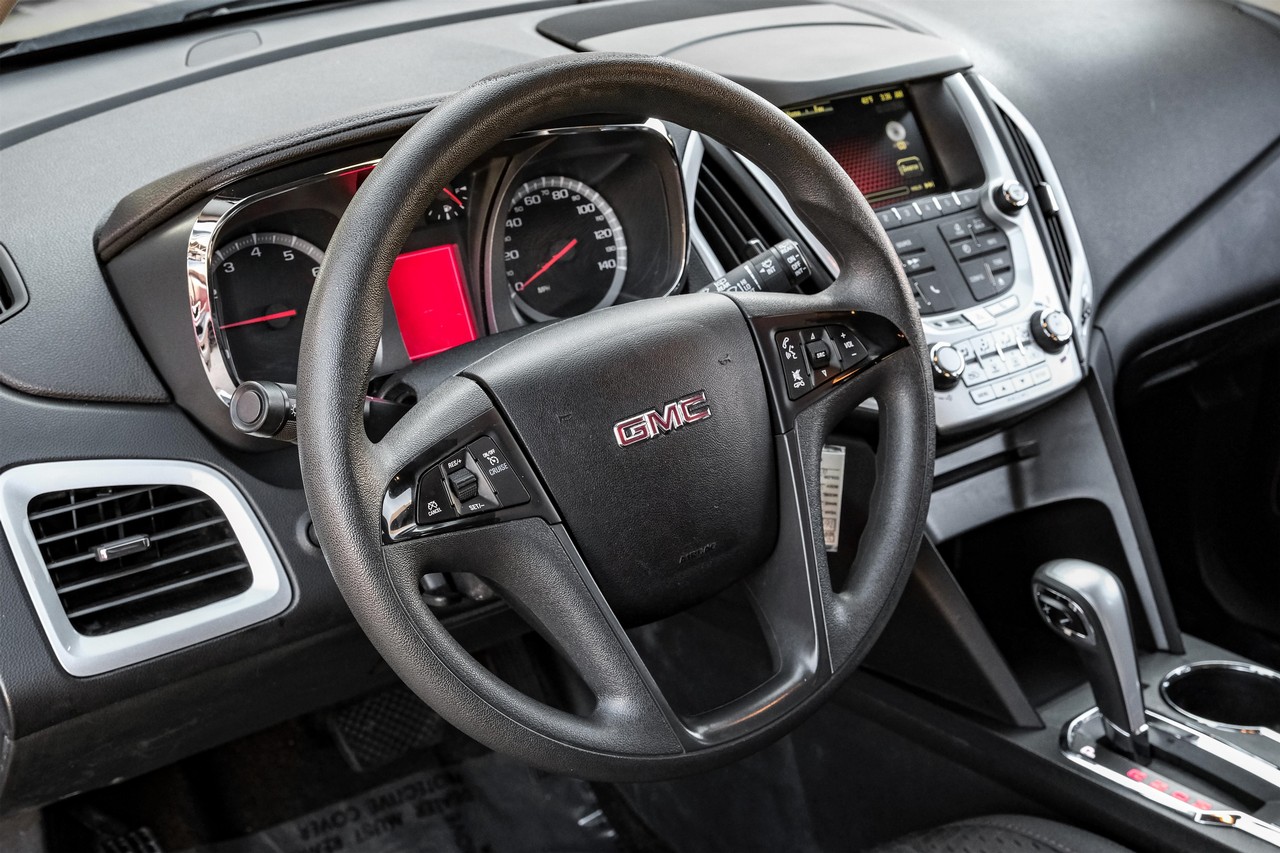 GMC Terrain Vehicle Main Gallery Image 15