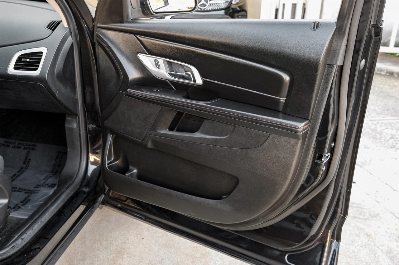 GMC Terrain Vehicle Main Gallery Image 45