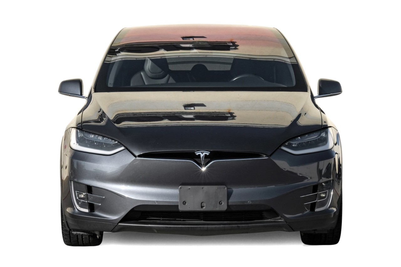 Tesla Model X Vehicle Main Gallery Image 06