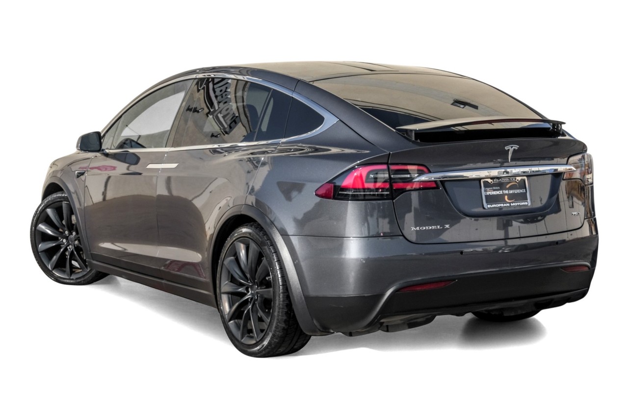 Tesla Model X Vehicle Main Gallery Image 11