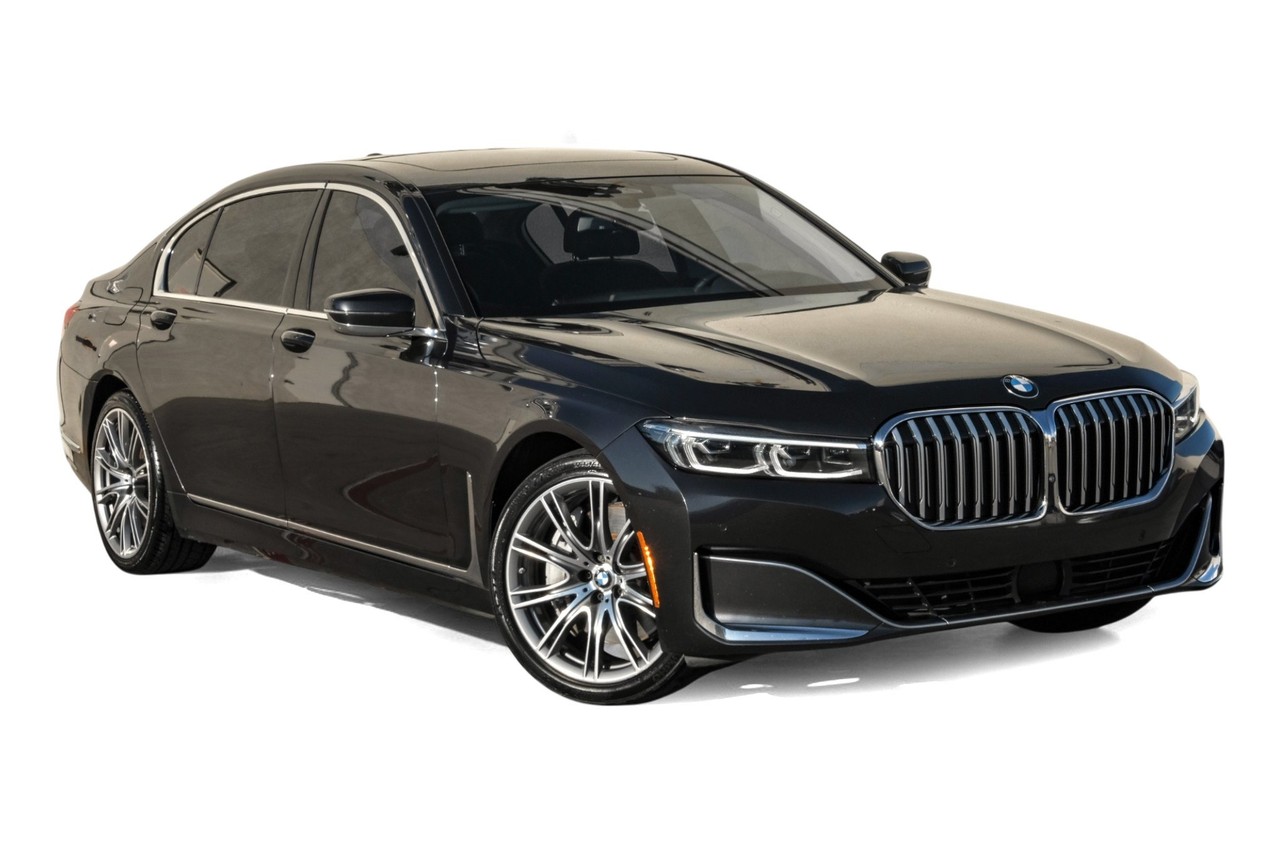 BMW 750i Vehicle Main Gallery Image 07