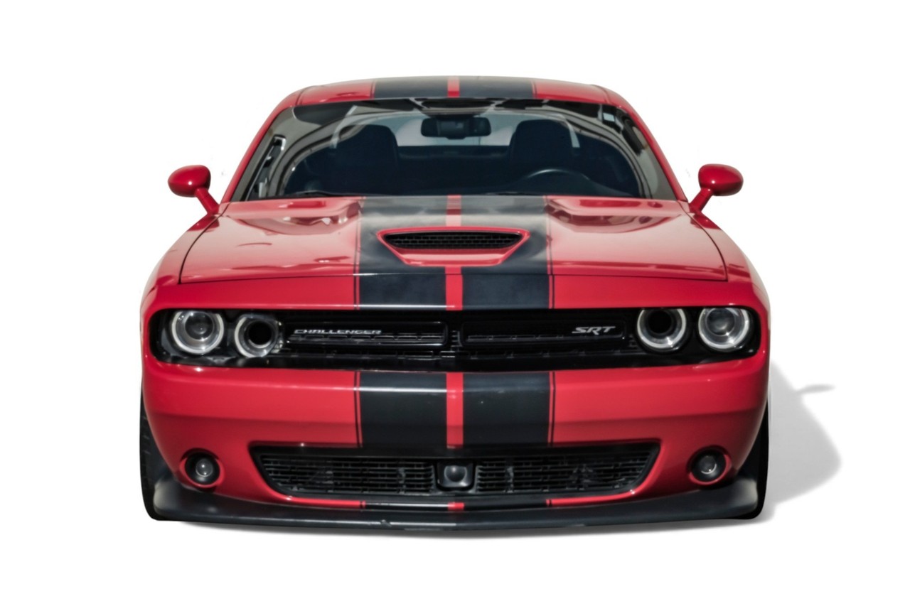 Dodge Challenger Vehicle Main Gallery Image 05