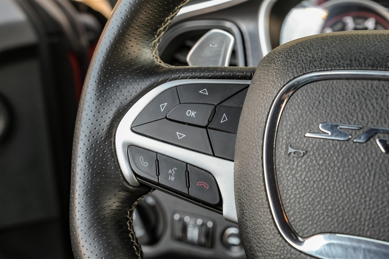 Dodge Challenger Vehicle Main Gallery Image 15