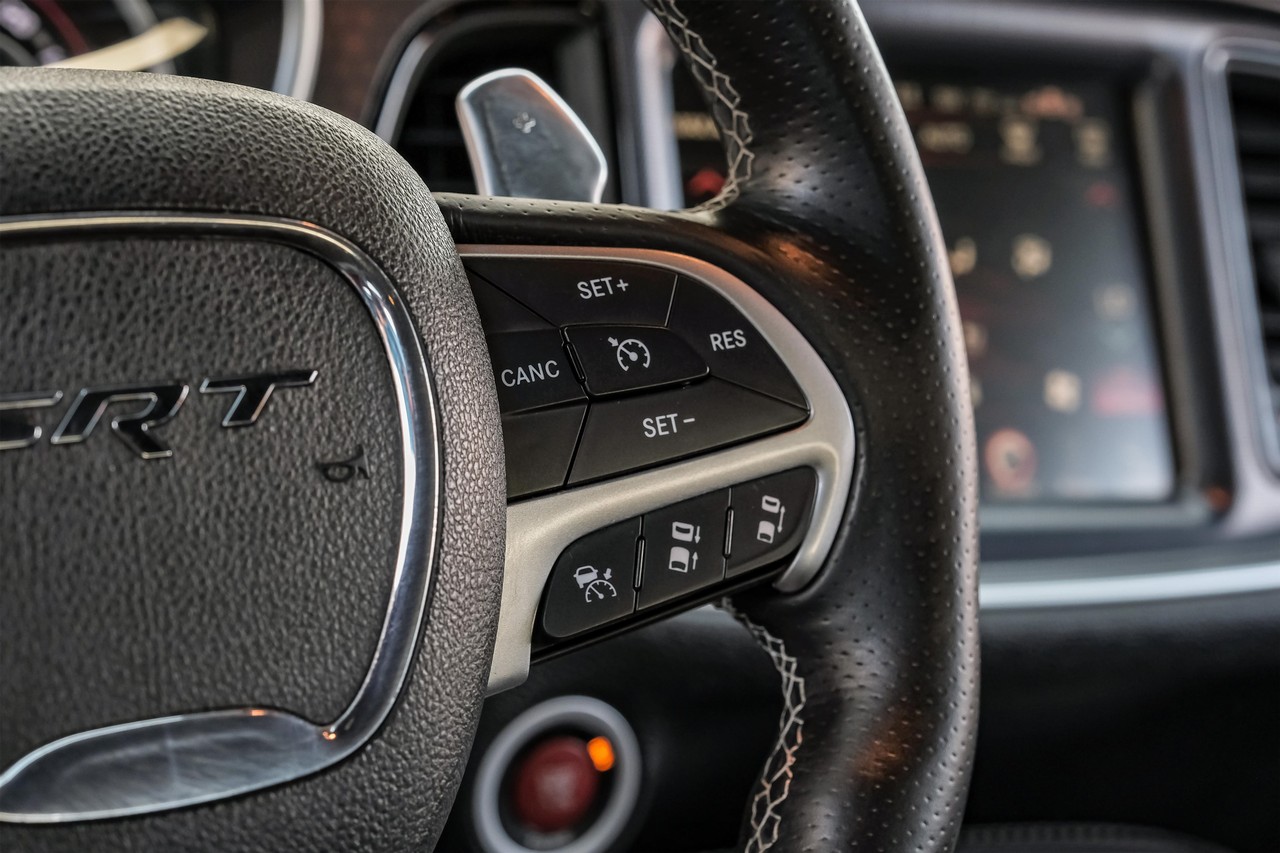 Dodge Challenger Vehicle Main Gallery Image 16