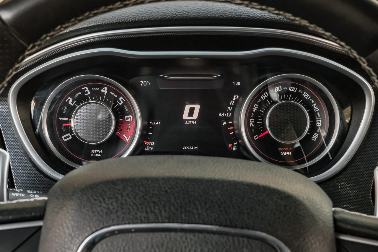 Dodge Challenger Vehicle Main Gallery Image 17