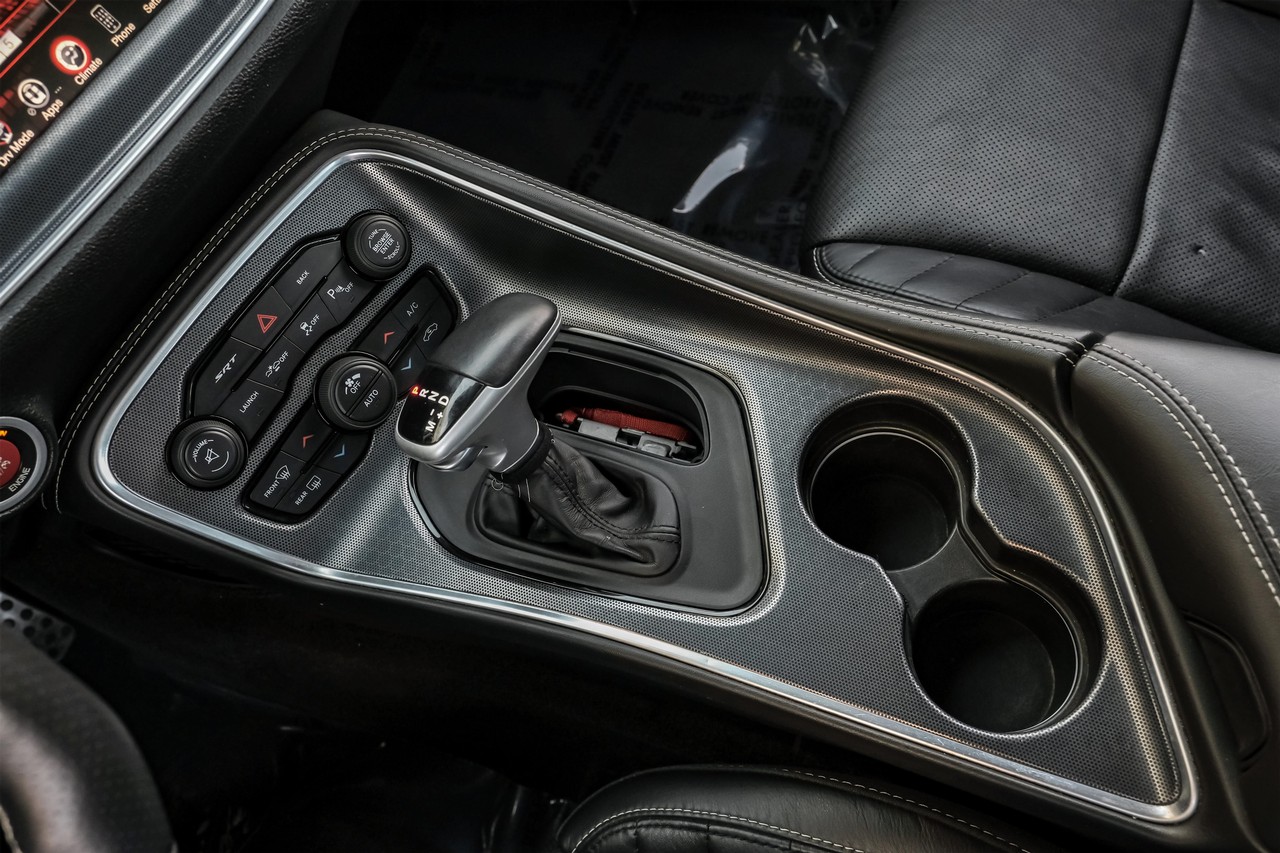 Dodge Challenger Vehicle Main Gallery Image 23