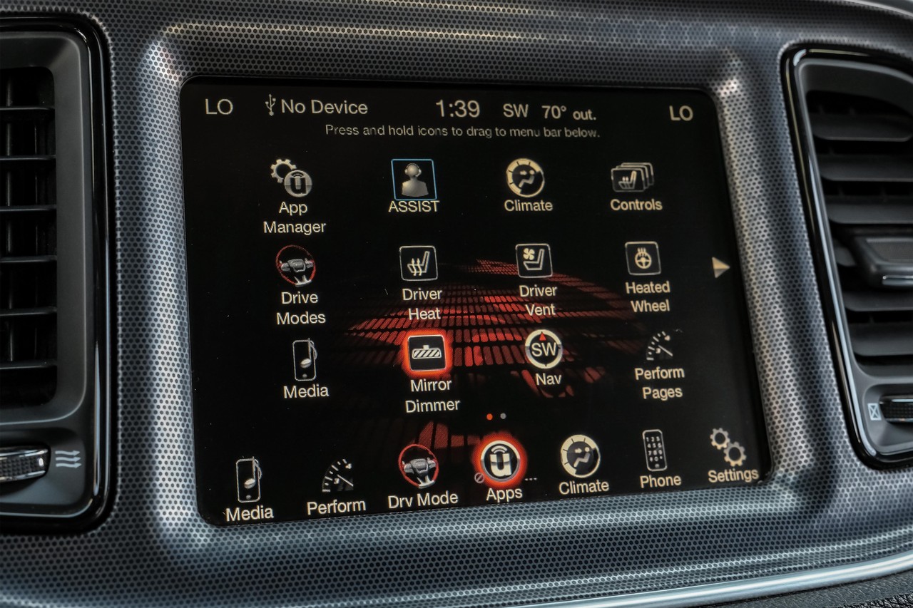 Dodge Challenger Vehicle Main Gallery Image 27