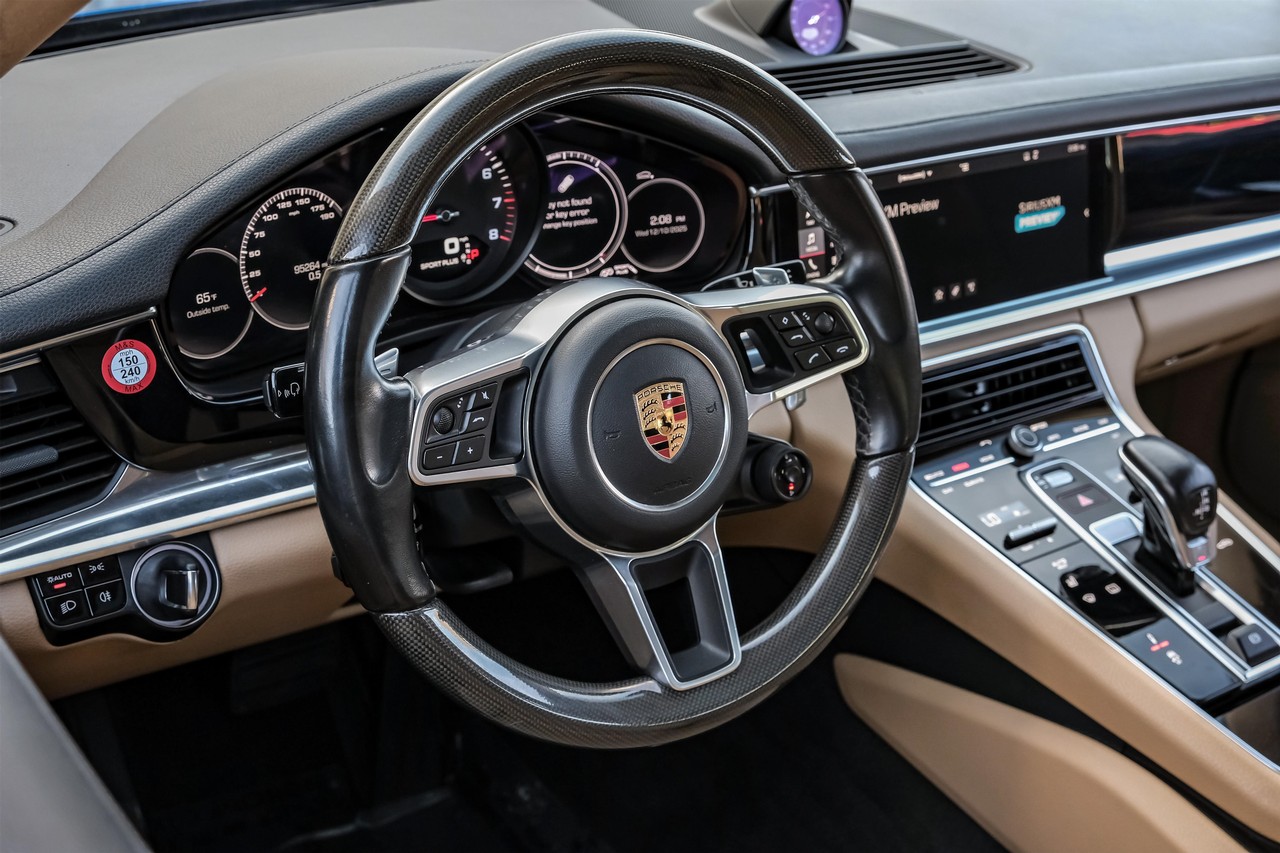 Porsche Panamera Vehicle Main Gallery Image 16