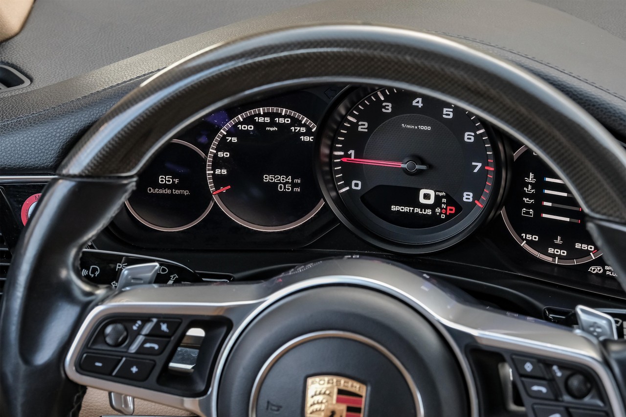 Porsche Panamera Vehicle Main Gallery Image 21