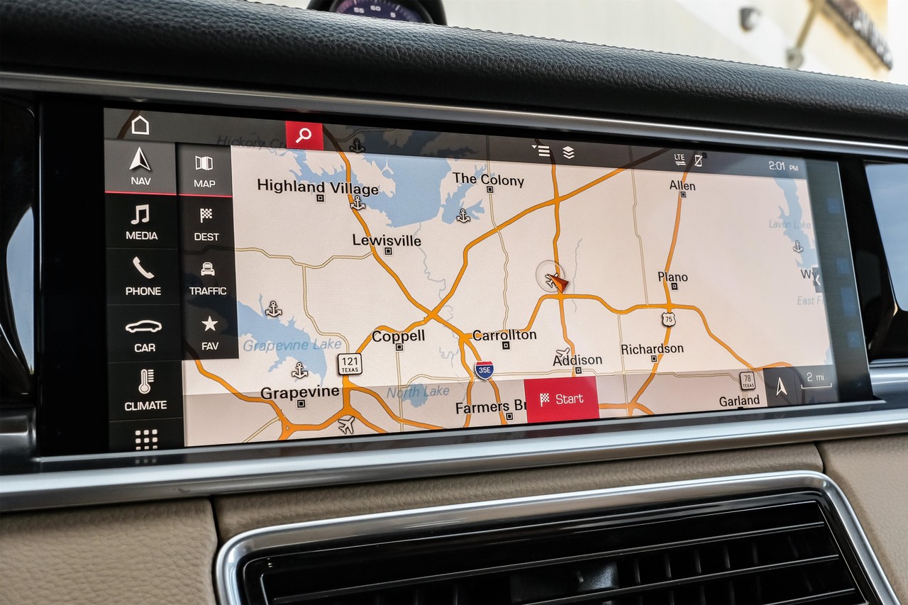 Porsche Panamera Vehicle Main Gallery Image 28