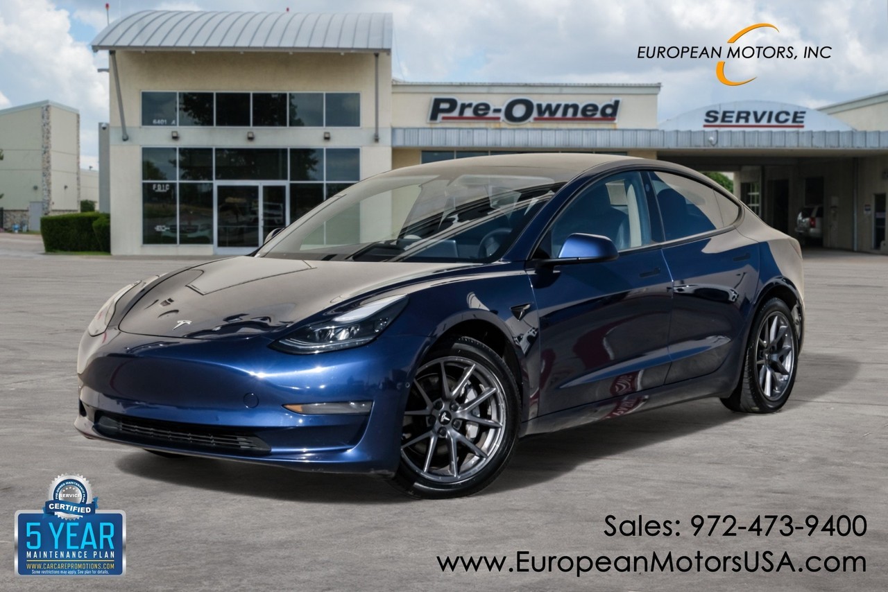 Tesla Model 3 Vehicle Main Gallery Image 01