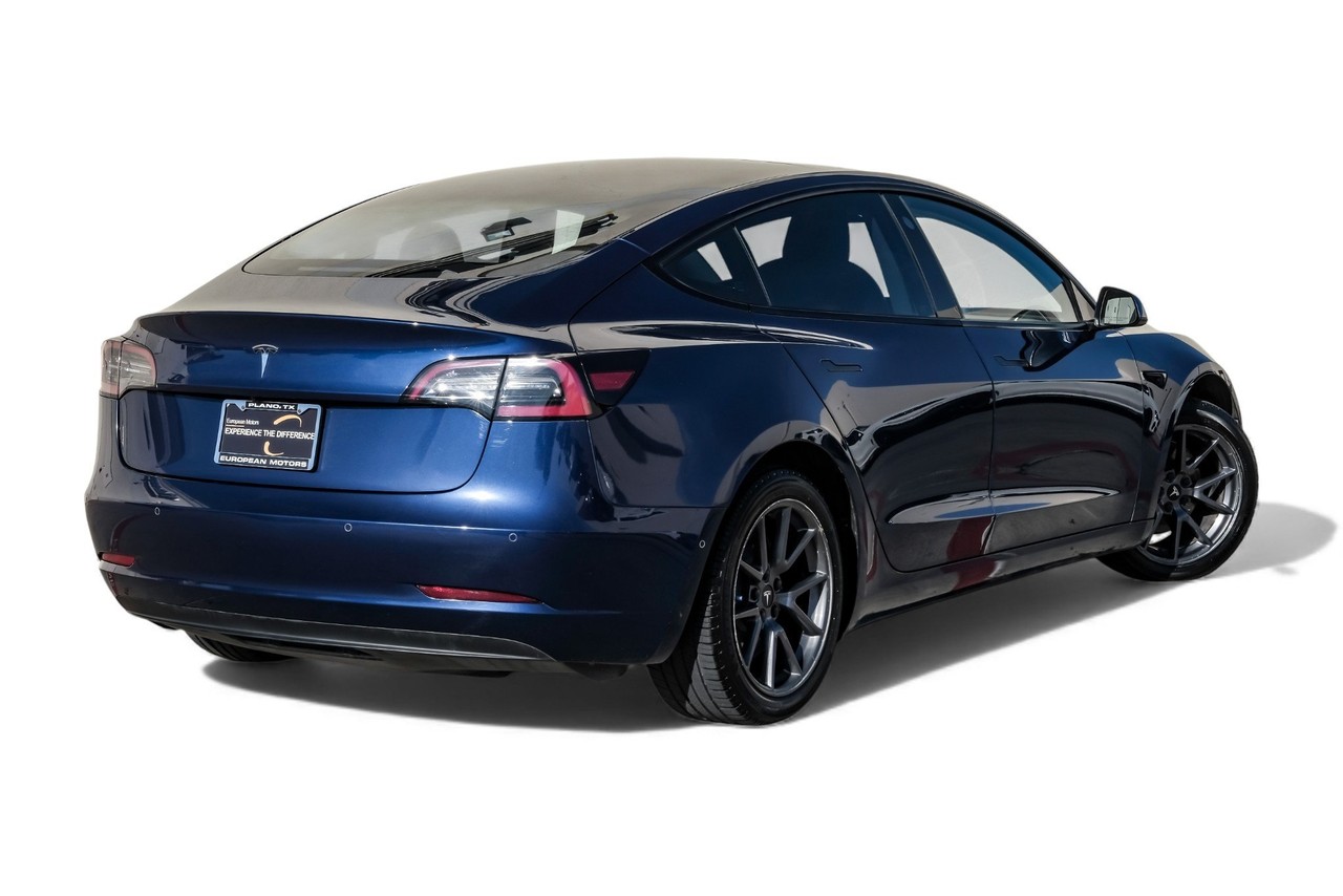 Tesla Model 3 Vehicle Main Gallery Image 09