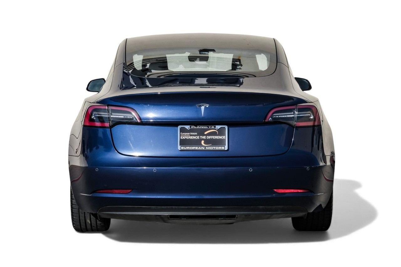 Tesla Model 3 Vehicle Main Gallery Image 10