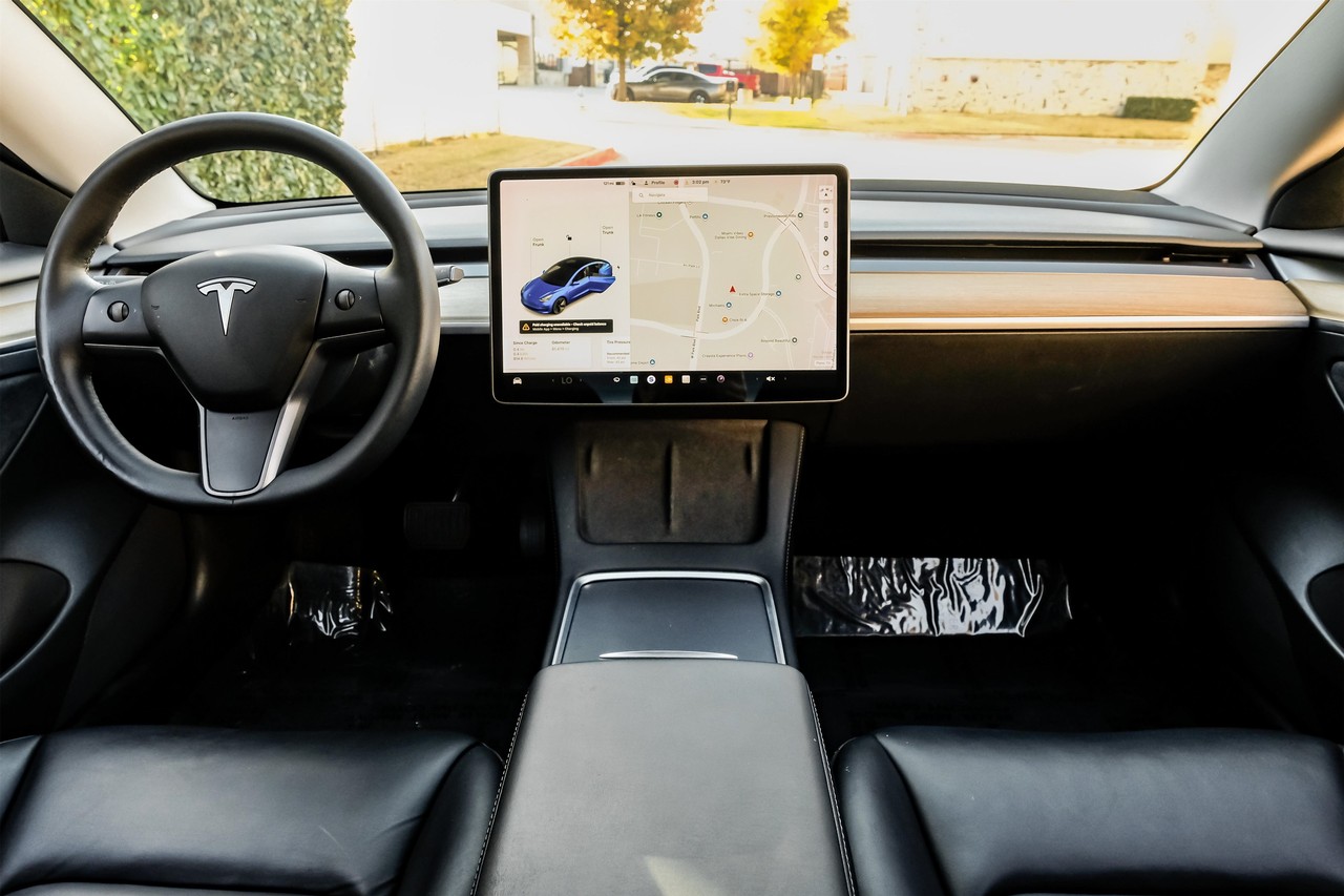 Tesla Model 3 Vehicle Main Gallery Image 15