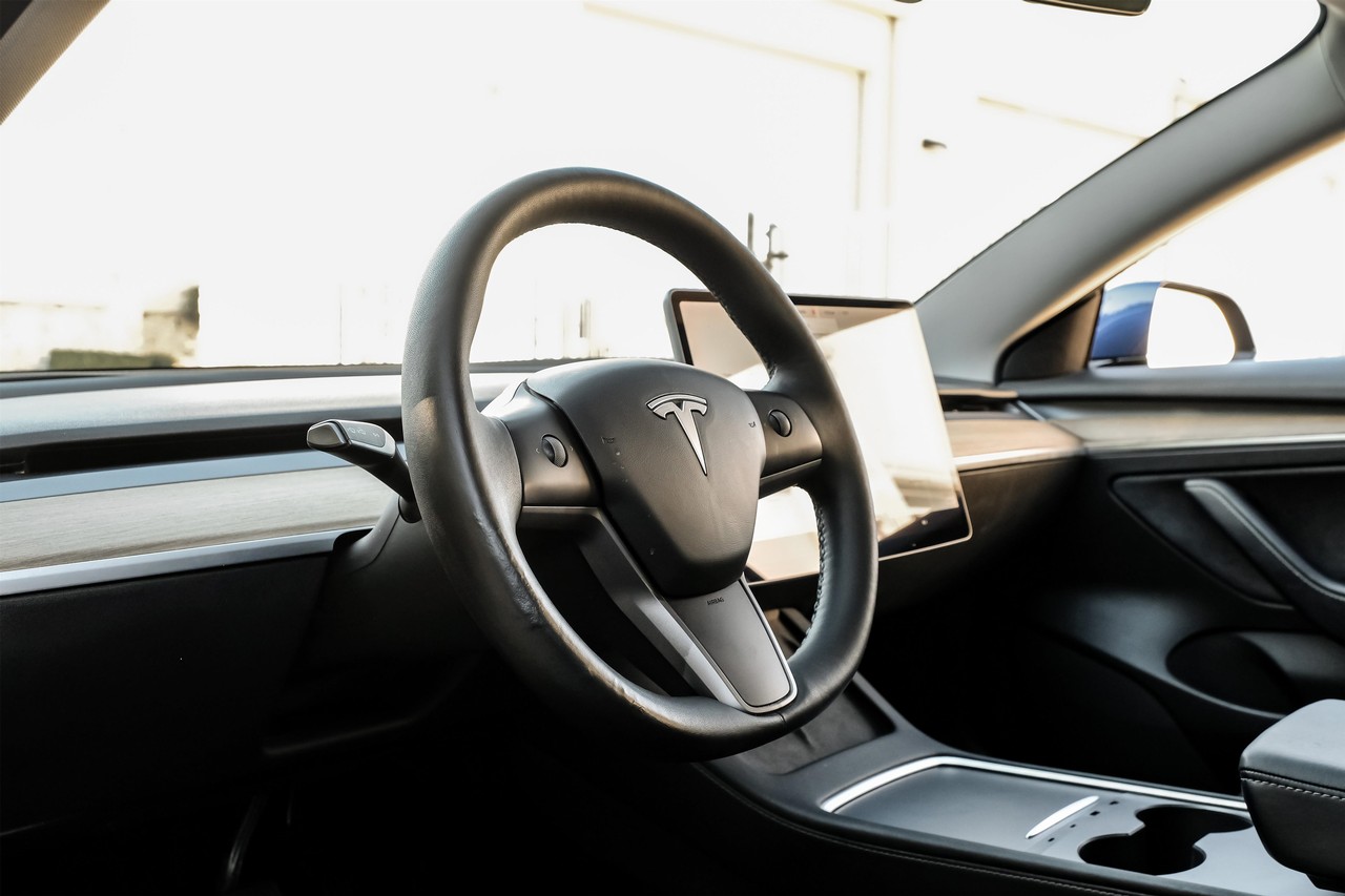 Tesla Model 3 Vehicle Main Gallery Image 16