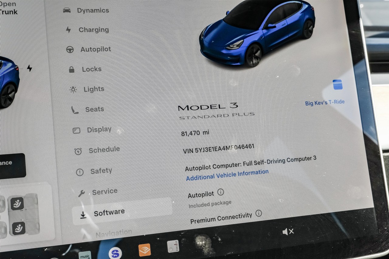 Tesla Model 3 Vehicle Main Gallery Image 20