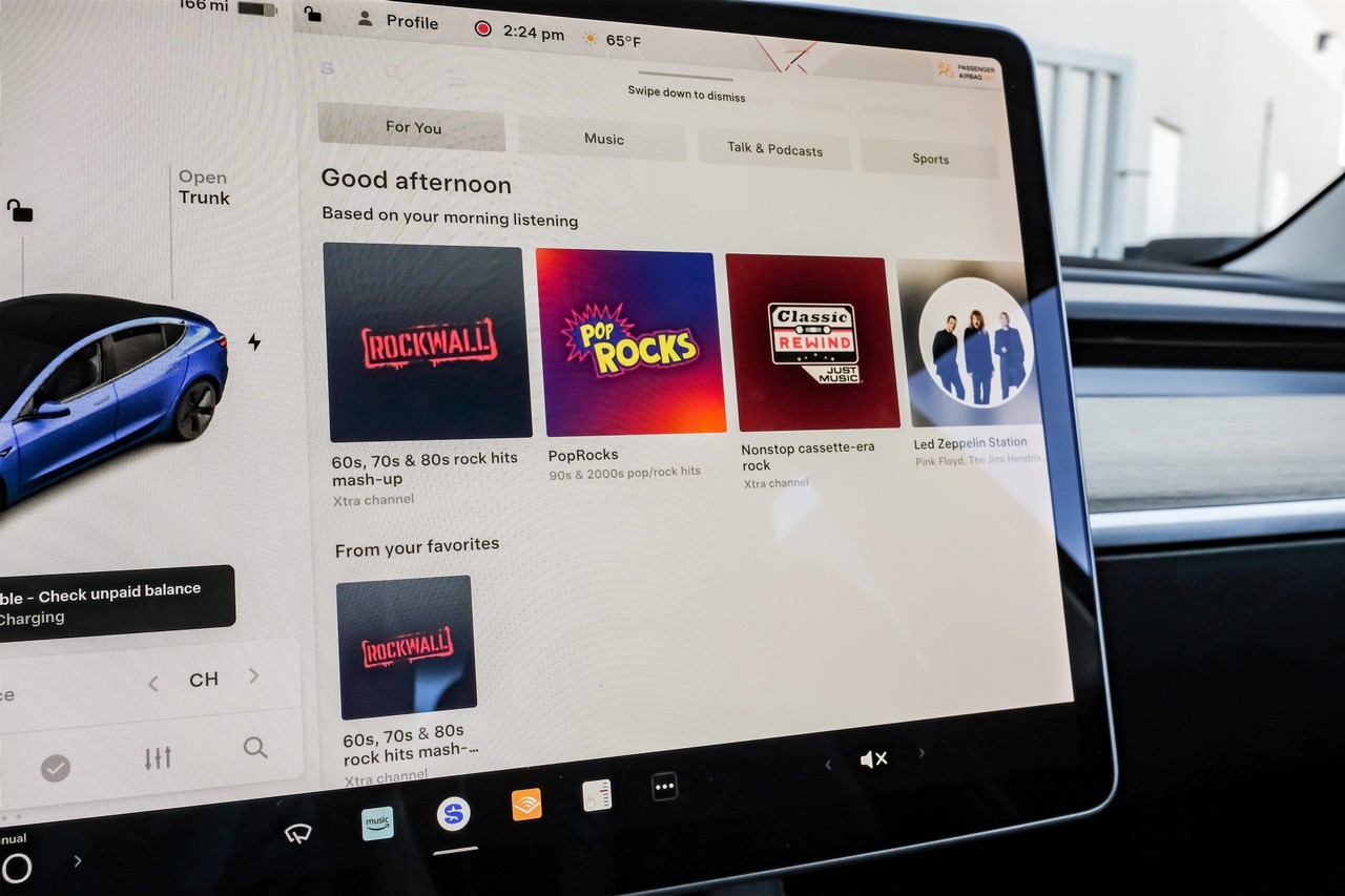 Tesla Model 3 Vehicle Main Gallery Image 34