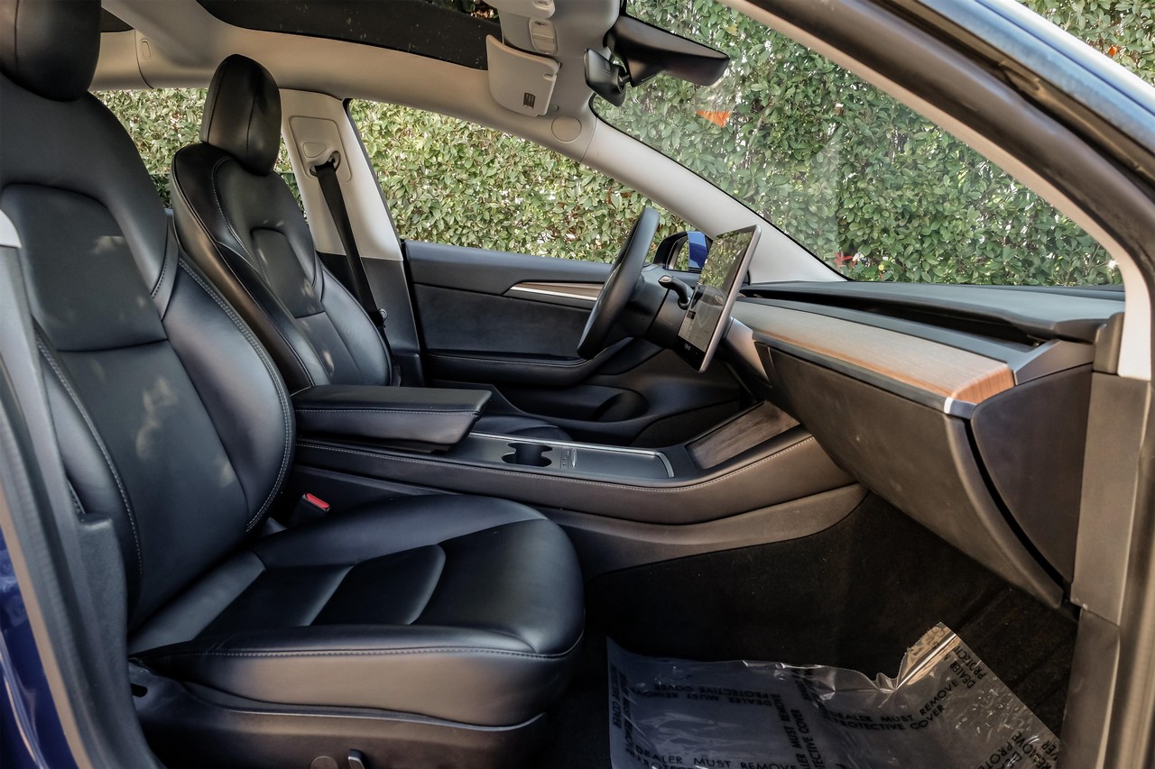 Tesla Model 3 Vehicle Main Gallery Image 38