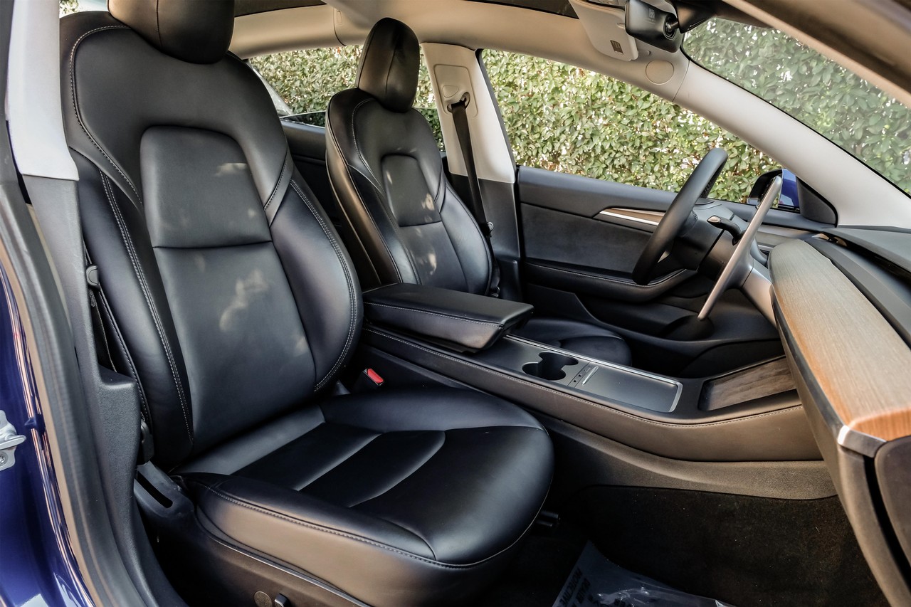 Tesla Model 3 Vehicle Main Gallery Image 39