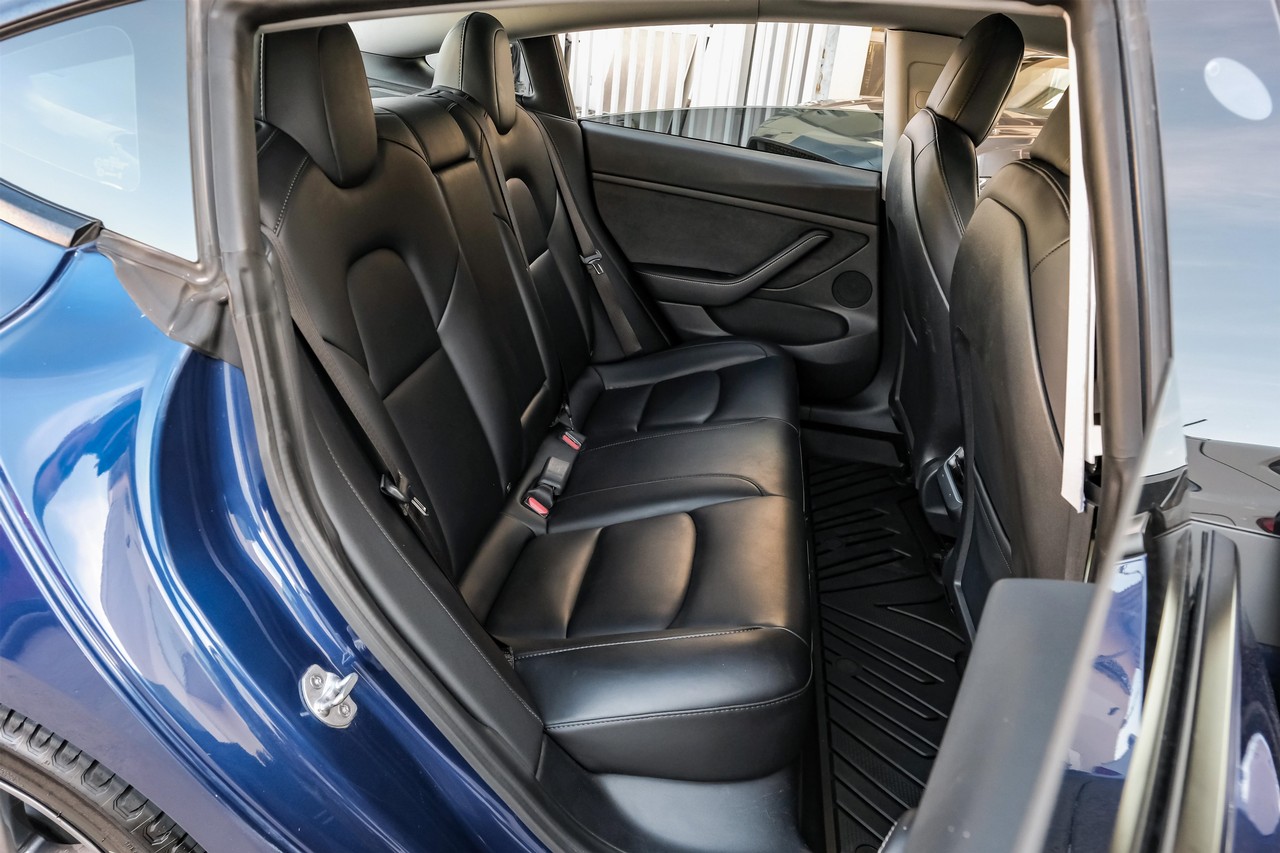 Tesla Model 3 Vehicle Main Gallery Image 41