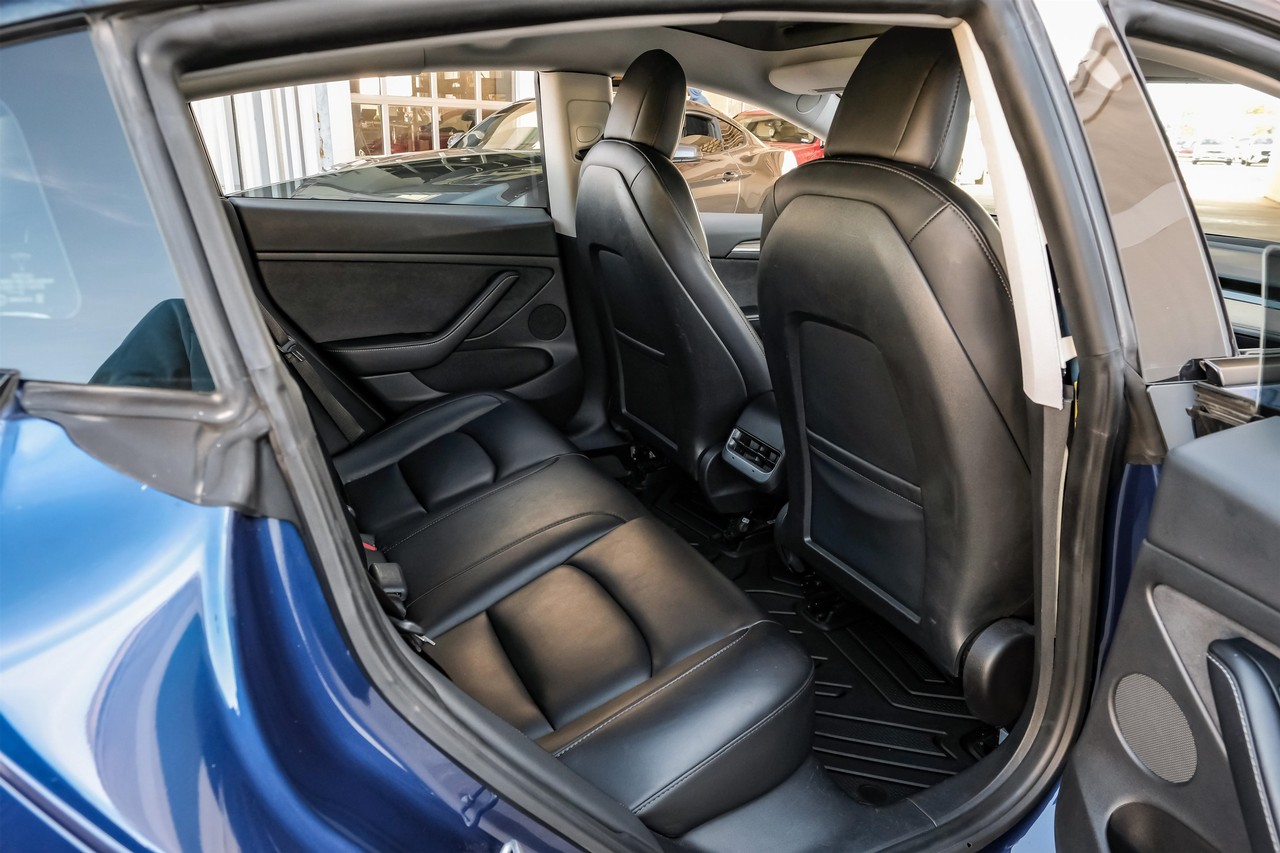 Tesla Model 3 Vehicle Main Gallery Image 42