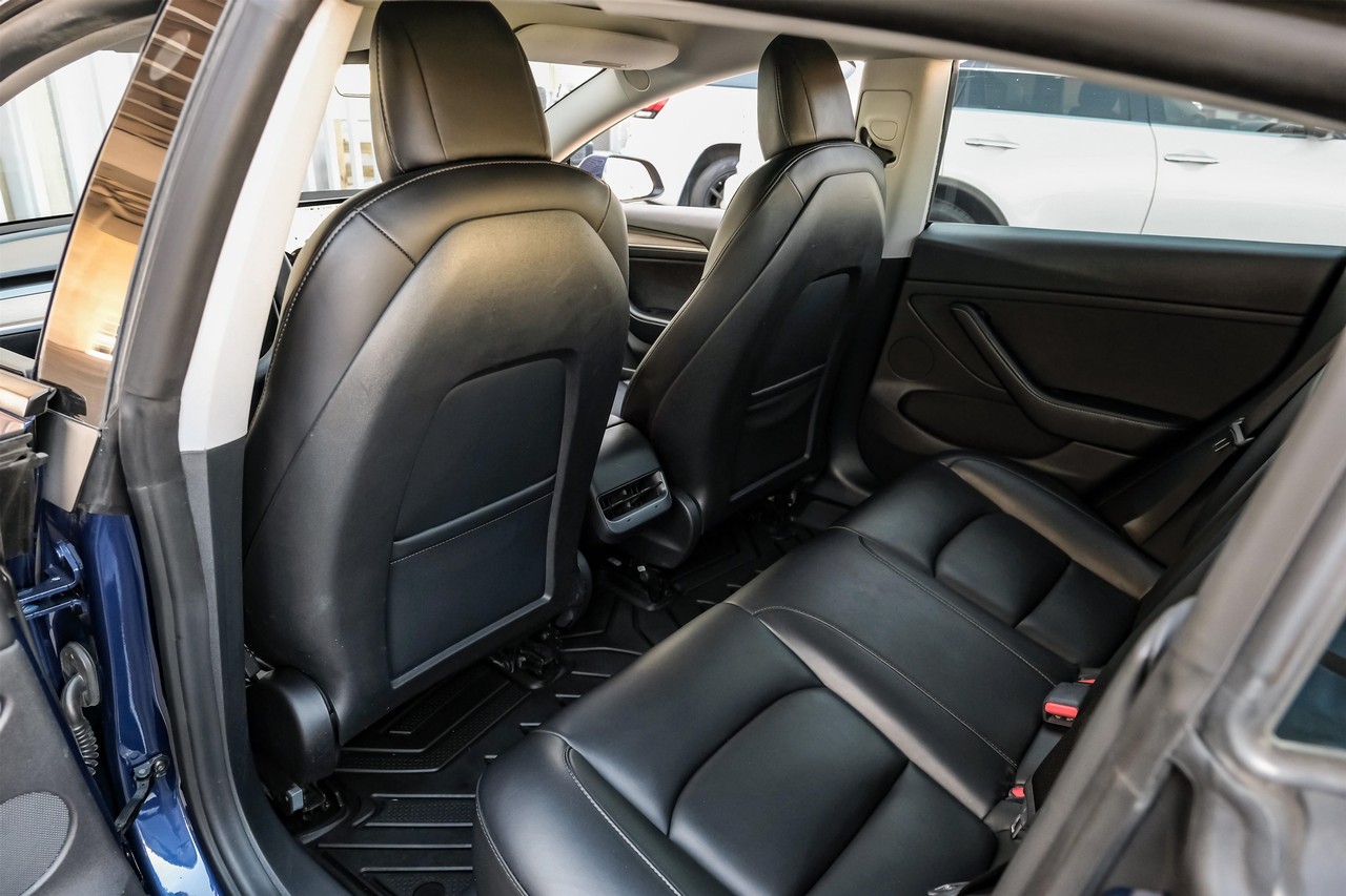 Tesla Model 3 Vehicle Main Gallery Image 44