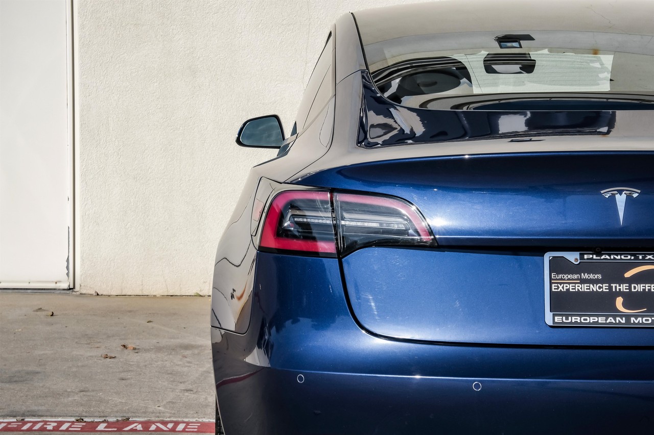 Tesla Model 3 Vehicle Main Gallery Image 54