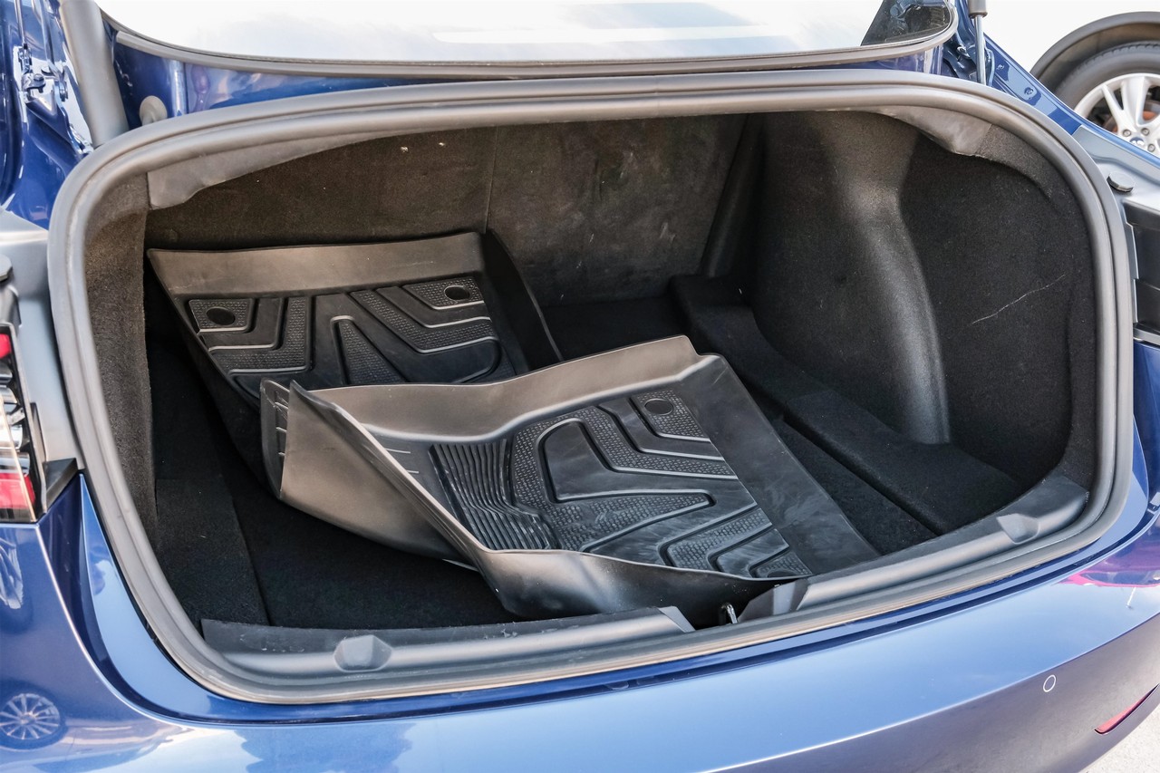 Tesla Model 3 Vehicle Main Gallery Image 59