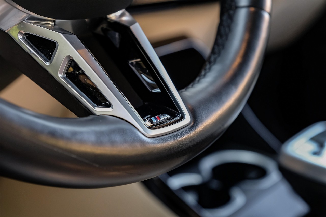 BMW X1 Vehicle Main Gallery Image 20