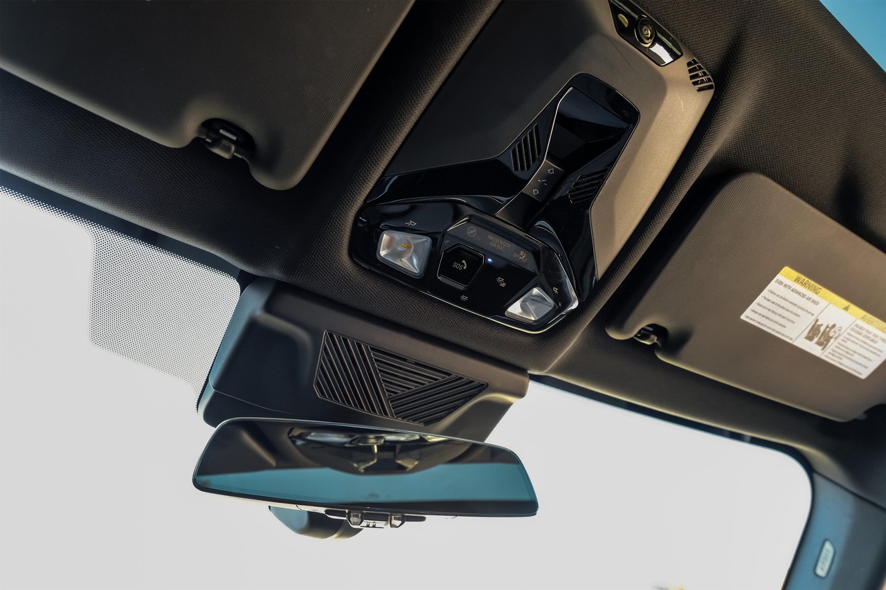 BMW X1 Vehicle Main Gallery Image 26