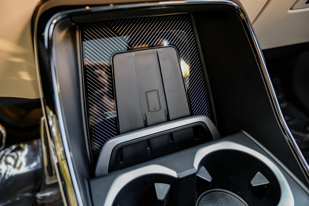 BMW X1 Vehicle Main Gallery Image 31