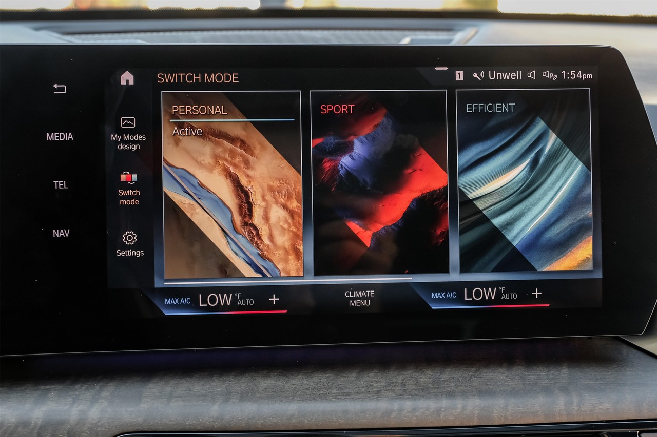 BMW X1 Vehicle Main Gallery Image 35