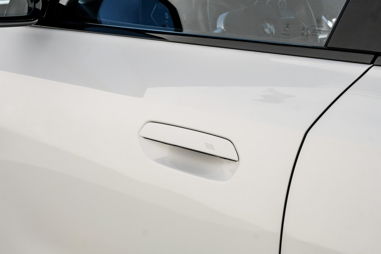 BMW X1 Vehicle Main Gallery Image 46