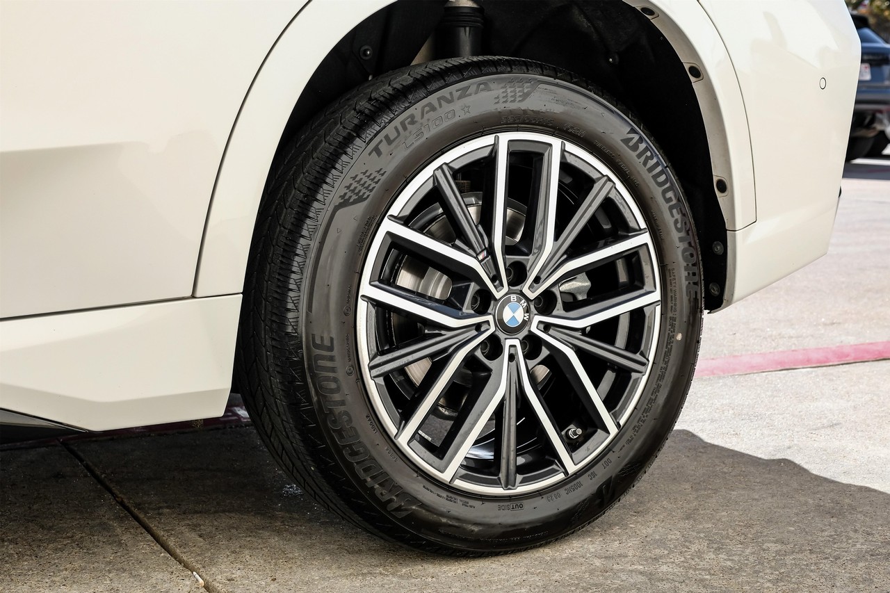 BMW X1 Vehicle Main Gallery Image 66