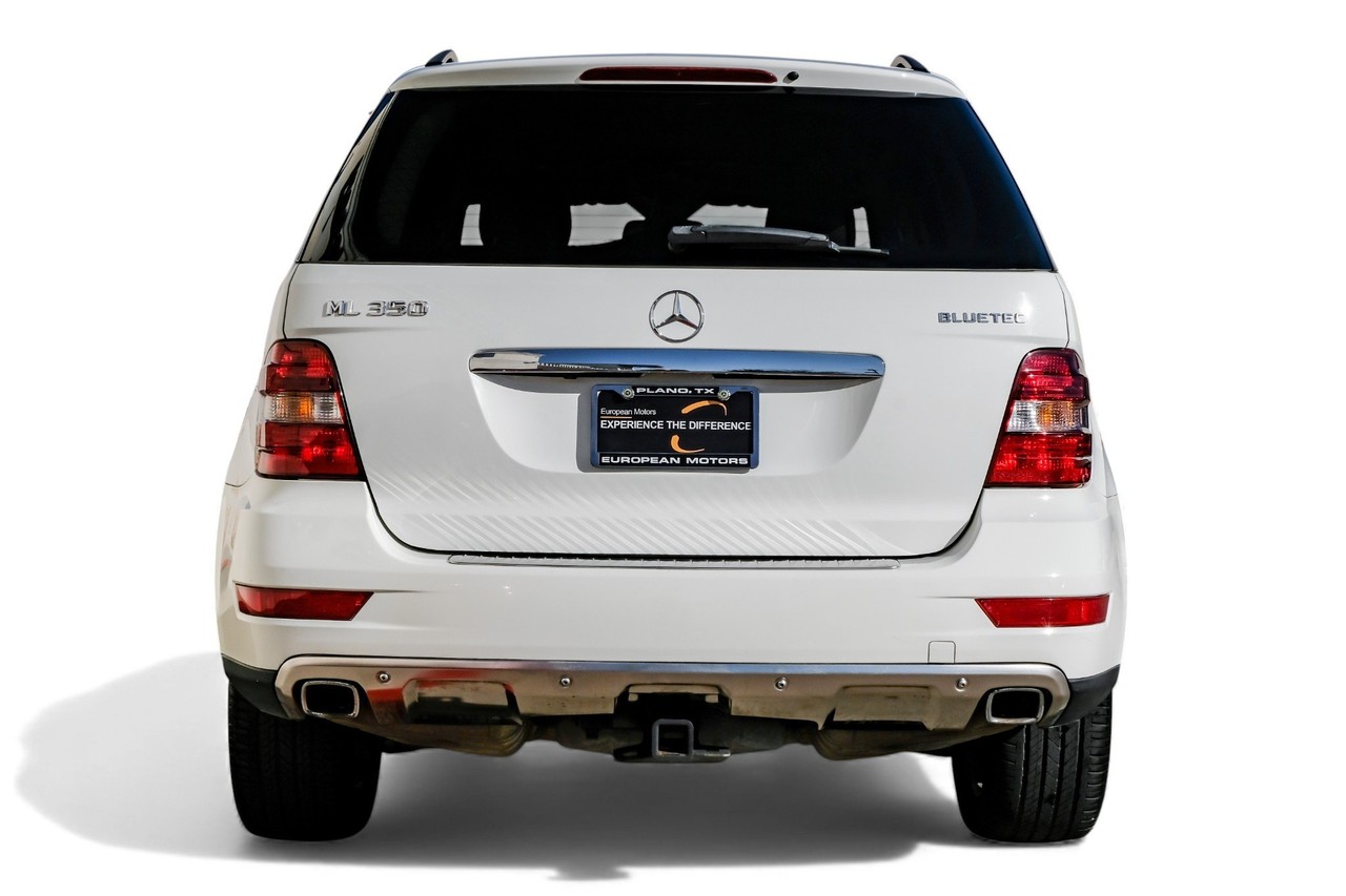 Mercedes-Benz M-Class Vehicle Main Gallery Image 10