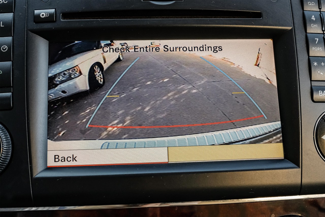 Mercedes-Benz M-Class Vehicle Main Gallery Image 23