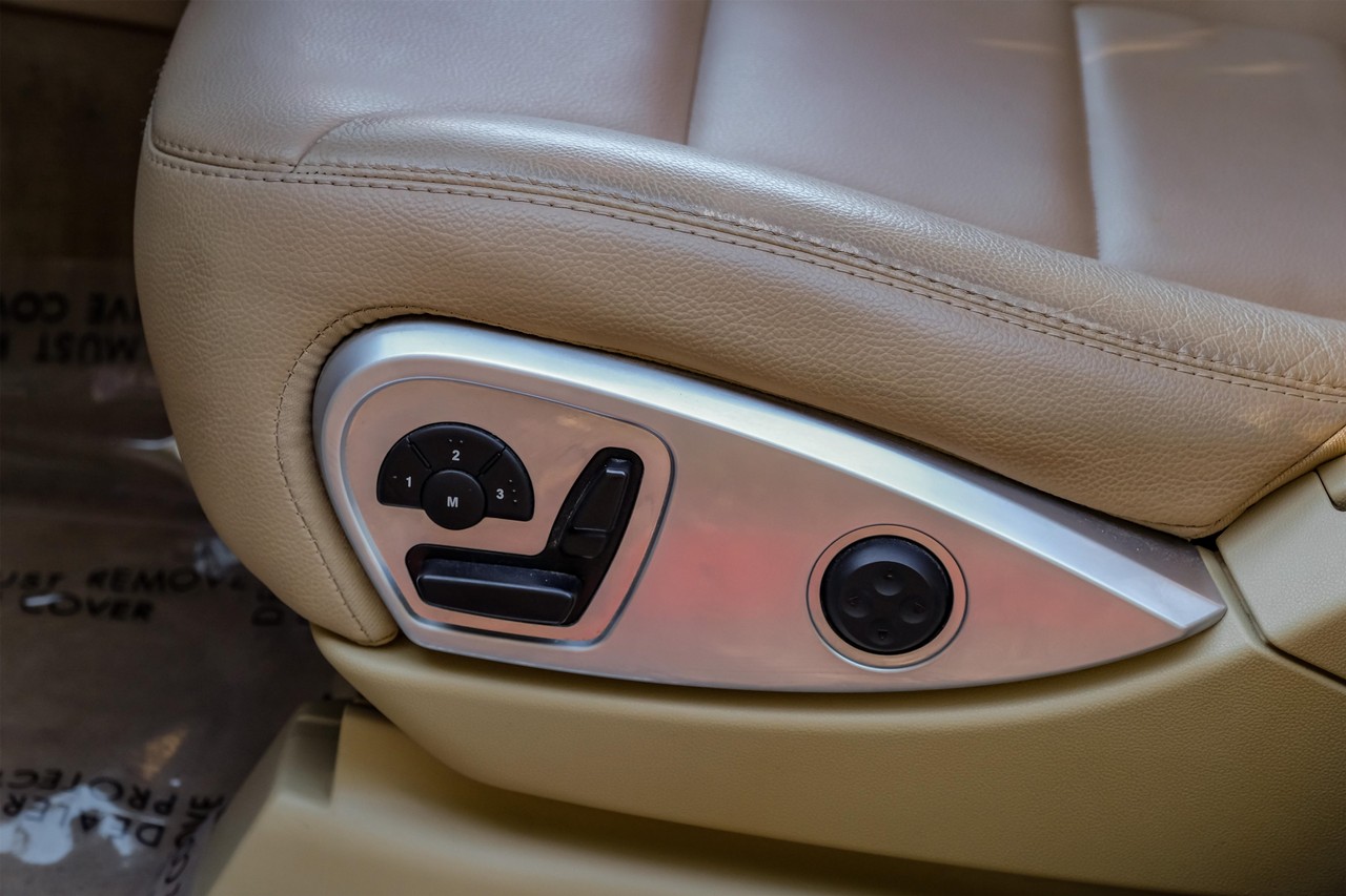 Mercedes-Benz M-Class Vehicle Main Gallery Image 34