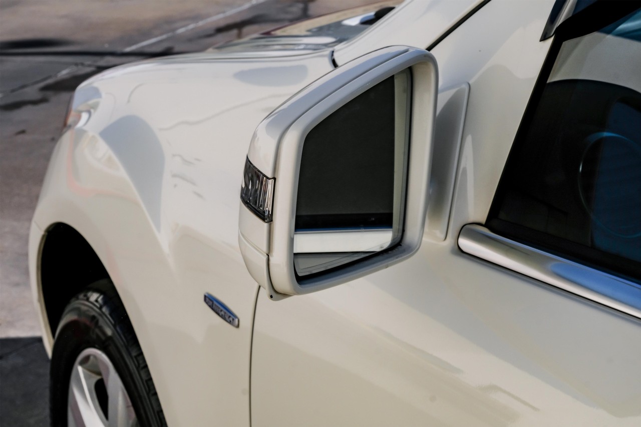 Mercedes-Benz M-Class Vehicle Main Gallery Image 42