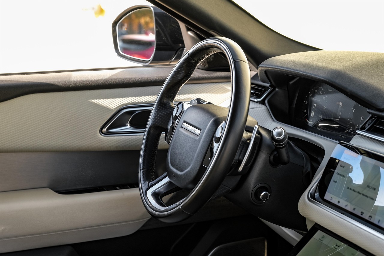 Land Rover Range Rover Velar Vehicle Main Gallery Image 14