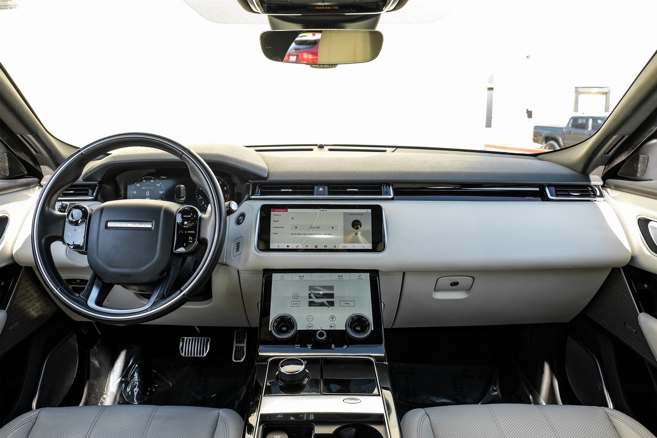 Land Rover Range Rover Velar Vehicle Main Gallery Image 15