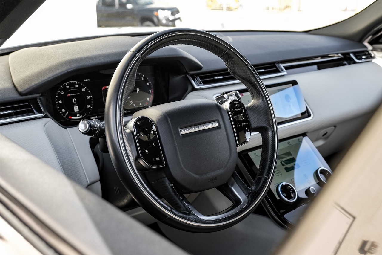 Land Rover Range Rover Velar Vehicle Main Gallery Image 16