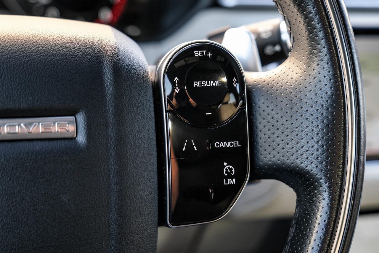 Land Rover Range Rover Velar Vehicle Main Gallery Image 18