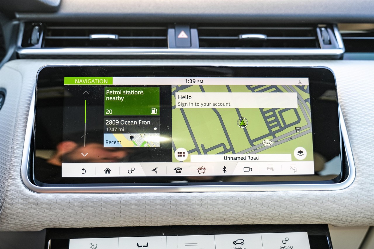 Land Rover Range Rover Velar Vehicle Main Gallery Image 22