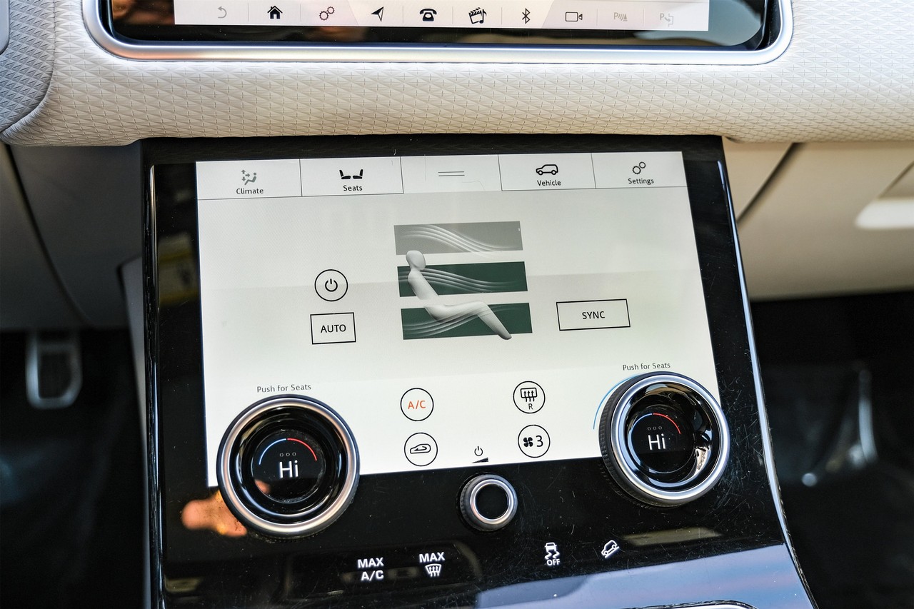 Land Rover Range Rover Velar Vehicle Main Gallery Image 28