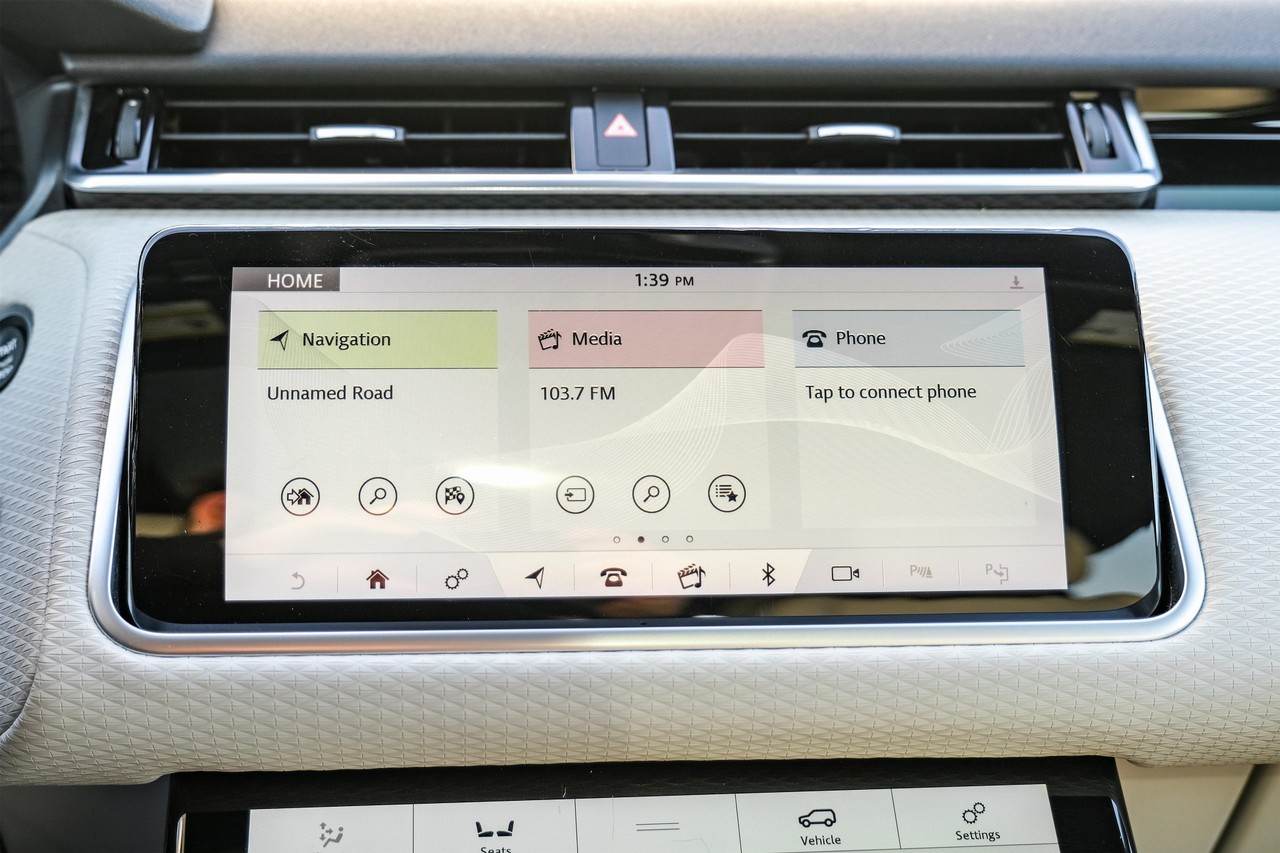 Land Rover Range Rover Velar Vehicle Main Gallery Image 29