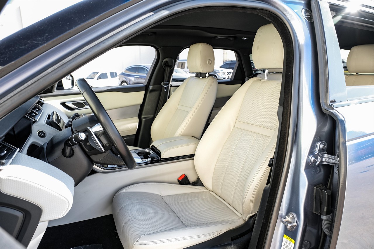 Land Rover Range Rover Velar Vehicle Main Gallery Image 32