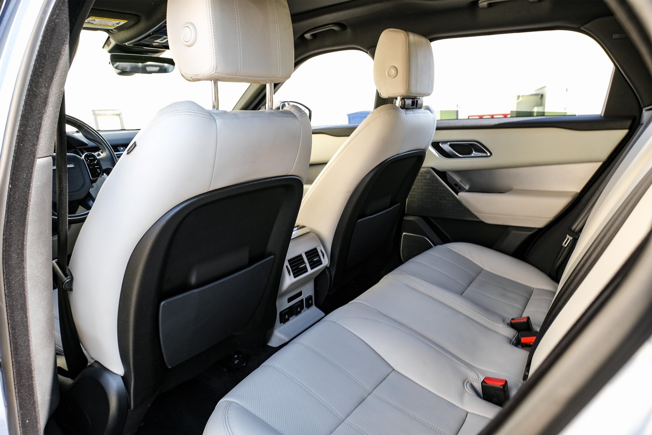 Land Rover Range Rover Velar Vehicle Main Gallery Image 37