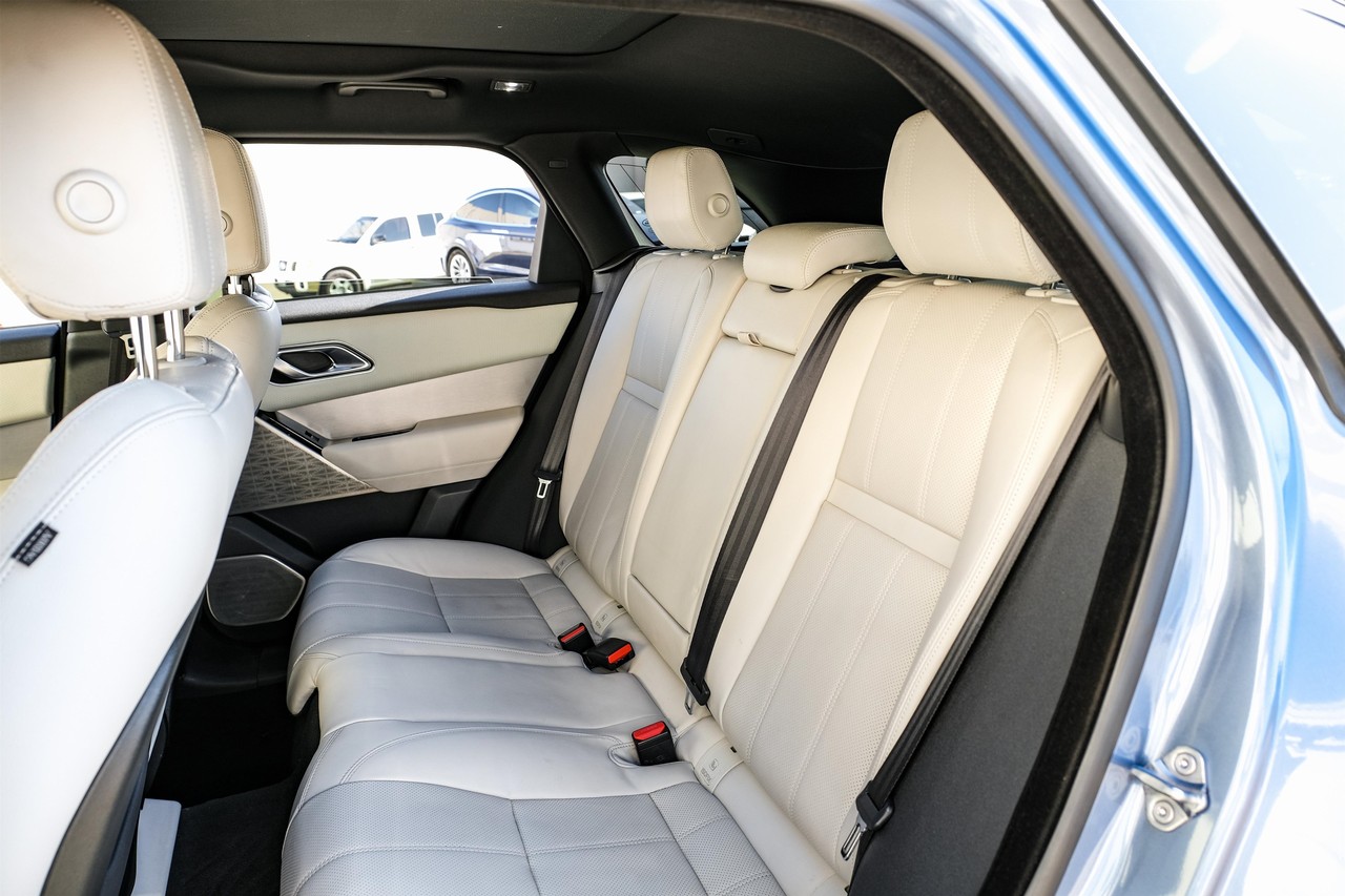 Land Rover Range Rover Velar Vehicle Main Gallery Image 38