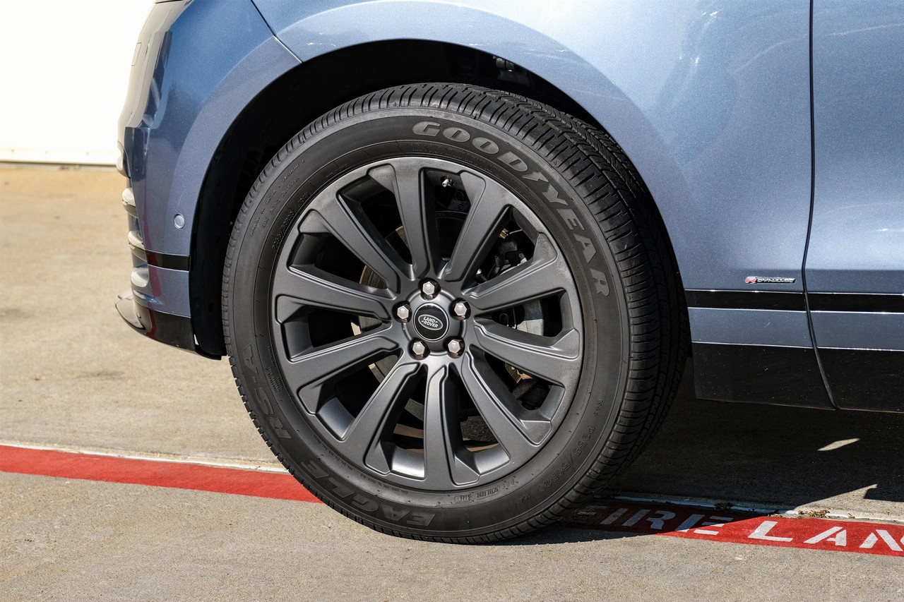 Land Rover Range Rover Velar Vehicle Main Gallery Image 55